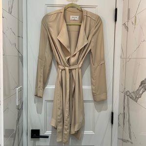 Aritzia Babaton Nude Duster/ Light Trench Size XS